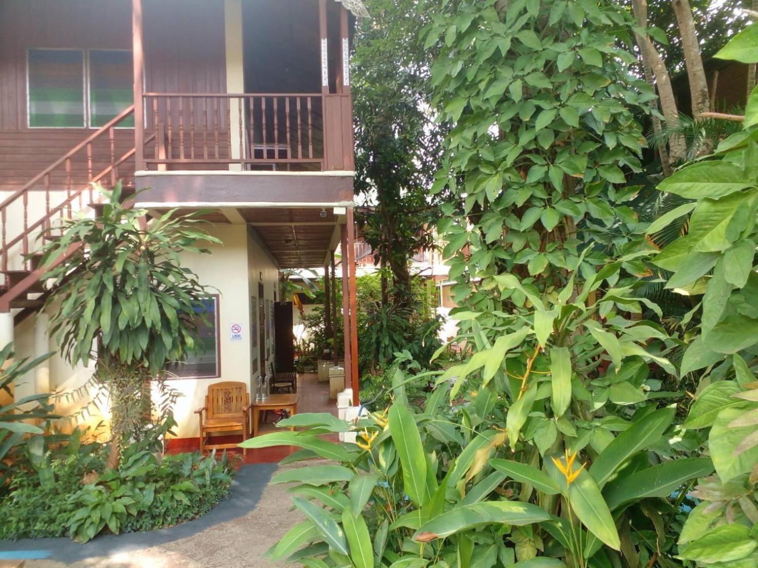 Golden Triangle Palace Hotel Chiang Rai Exteriör bild
