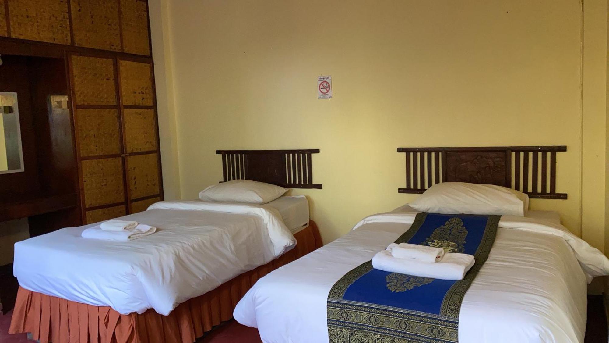Golden Triangle Palace Hotel Chiang Rai Exteriör bild